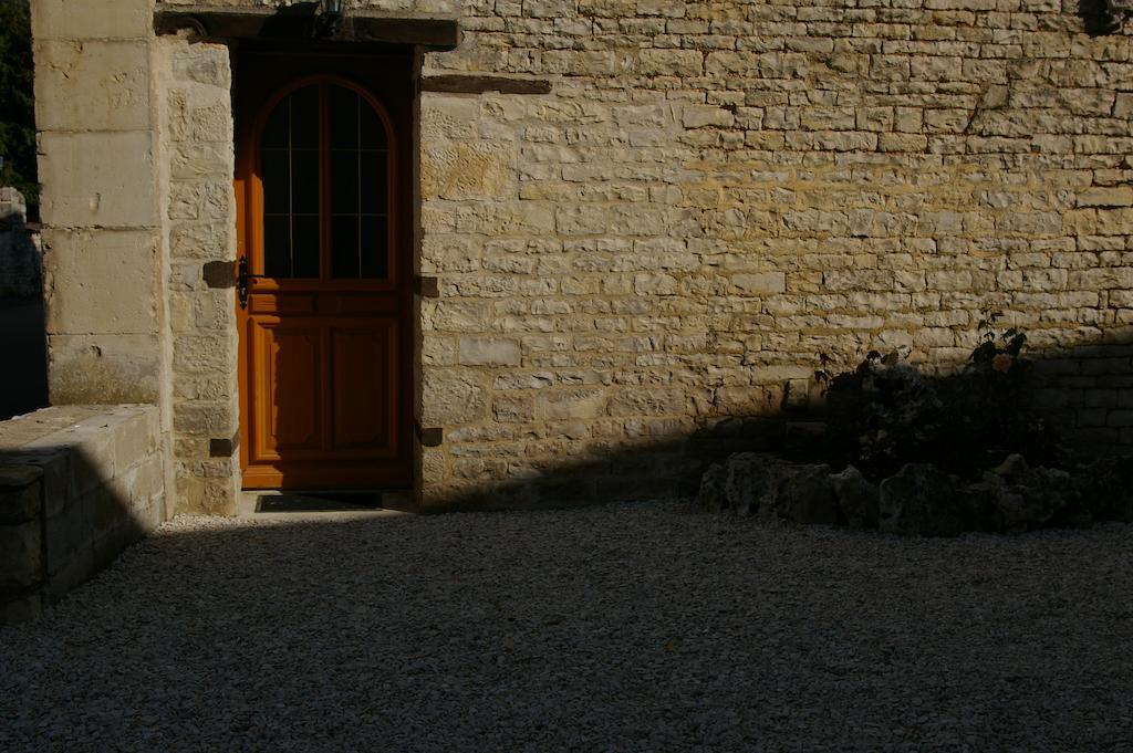 Gite Au Chalet Laferté-sur-Aube Esterno foto